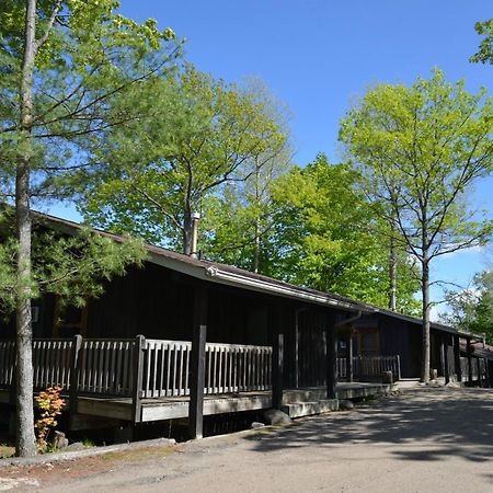 Log Cabin Inn Parry Sound Ngoại thất bức ảnh